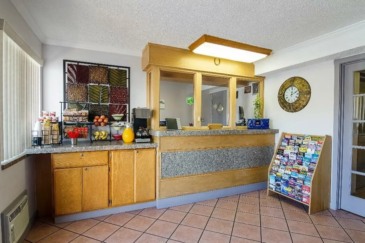 Central Phoenix Hotel