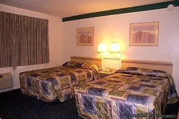 Central Phoenix Hotel