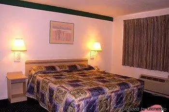 Central Phoenix Hotel